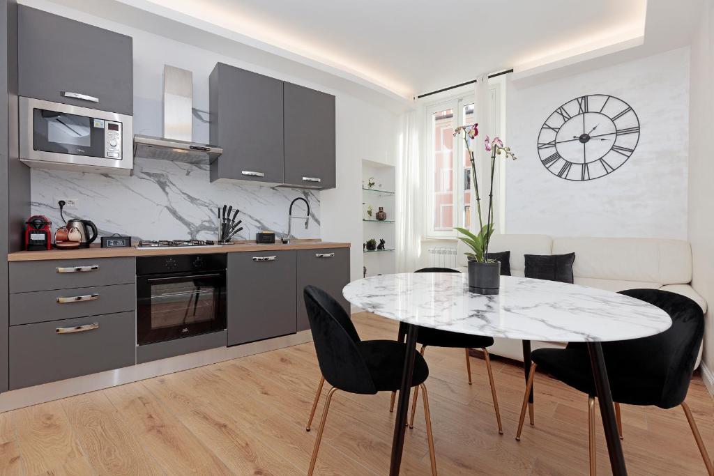 Malva Suite - 2
