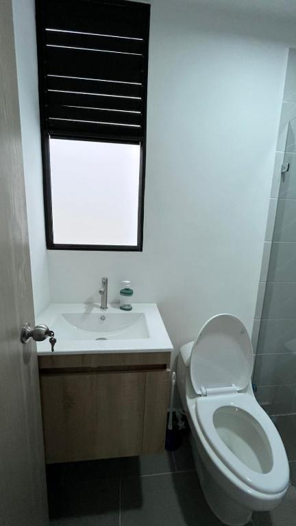 Acogedor y cómodo loft Medellín cerca al Estadio - 5