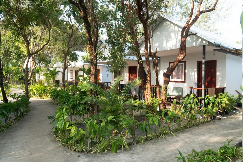 Garden, Onederz Koh Rong Sanloem in Koh Rong Sanloem