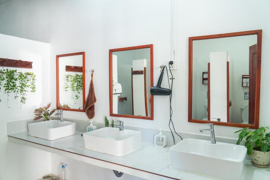 Well-appointed bathrooms