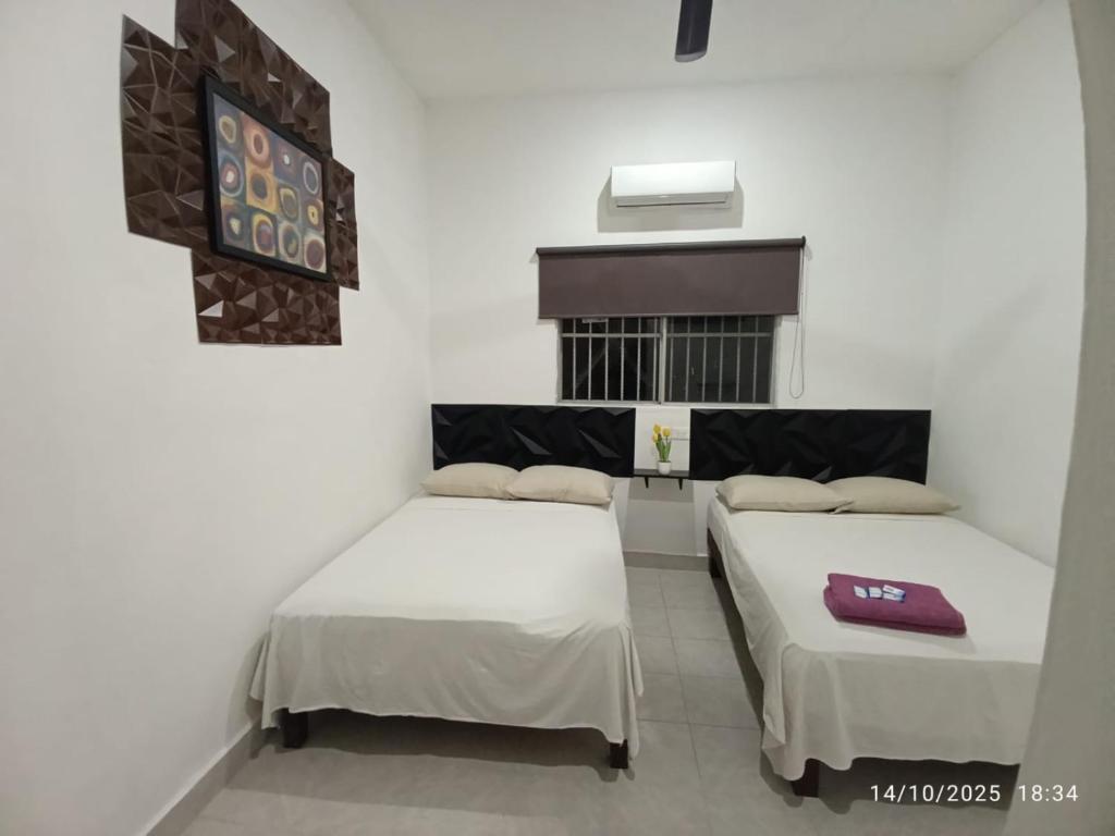 Hotel y Hostal AH MUN - 3