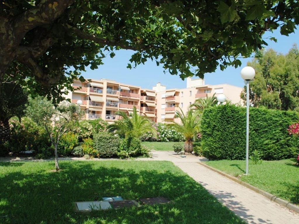 Appartement familial avec terrasse près de la plage - FR-1-251-918 - 5