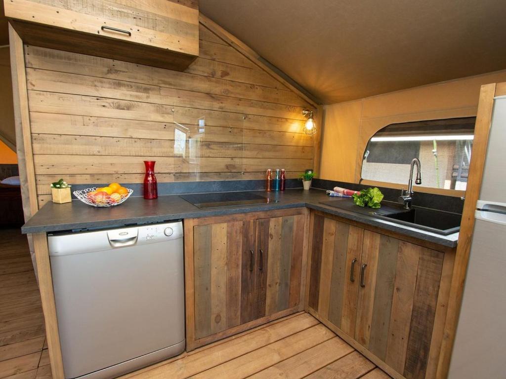 Lodge sur pilotis - Terrasse - 7 personnes - Cuisine équipée - API-1-52-1512 - 5