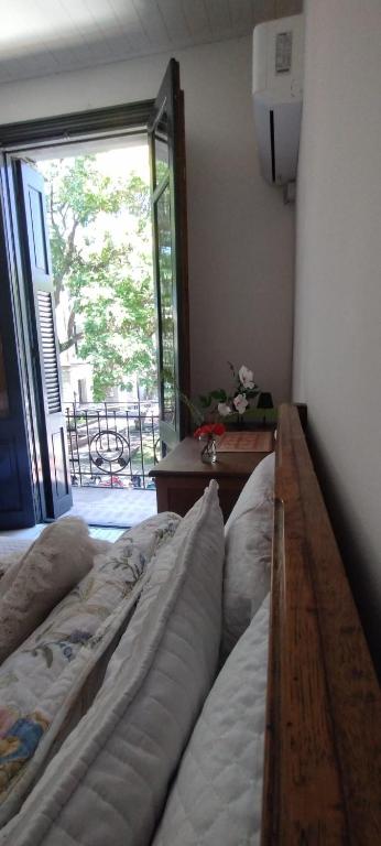 Casa Centrica en Colonia - Vistas Abiertas y Patio Natural - 3