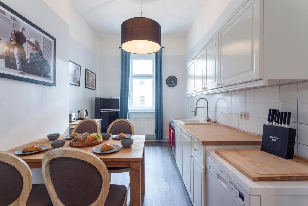 Kitchen, The Paul Loft, big 3 Bed room apartment, 120 m2, group & family friendly, Prenzlauer Berg, ideal for in Berlin