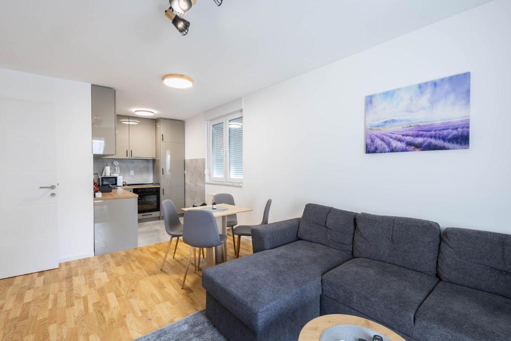 Apartment Aura - 1