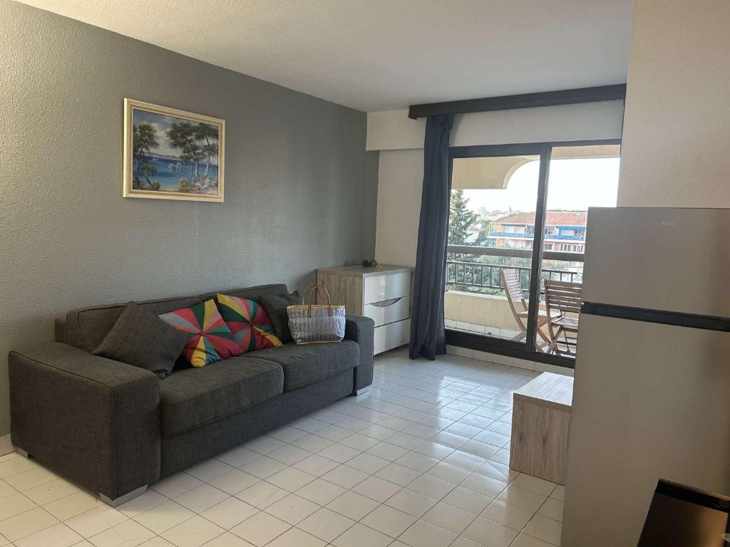 FS020-1305 Appt Studio cabine 4 personnes FREJUS - 2