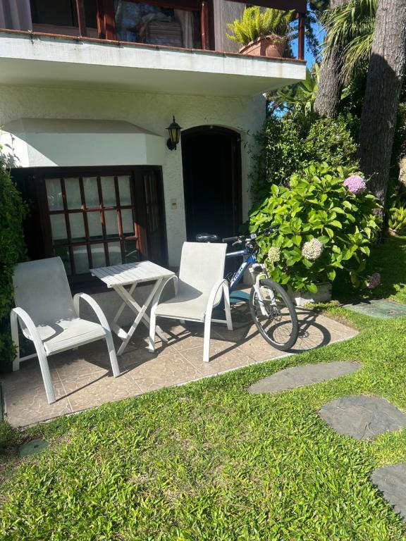 TRIPLEX en complejo Jen les pins apta 5 personas , 2 dormitorios - 1