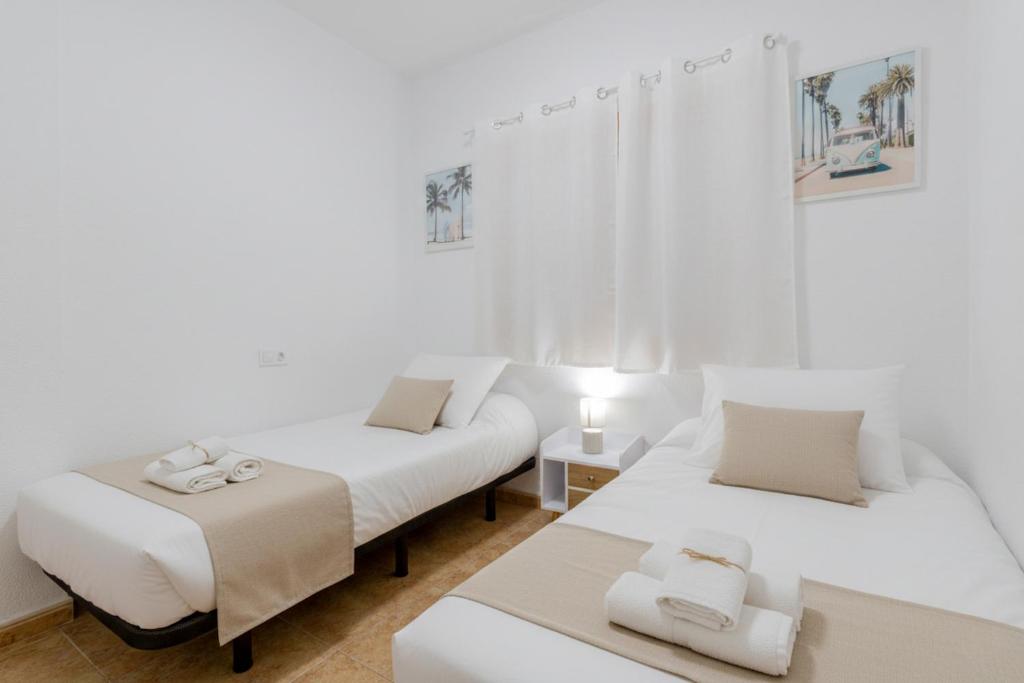 Sunny Beach Apartment in Santa Pola Minimum 11 nights - 3