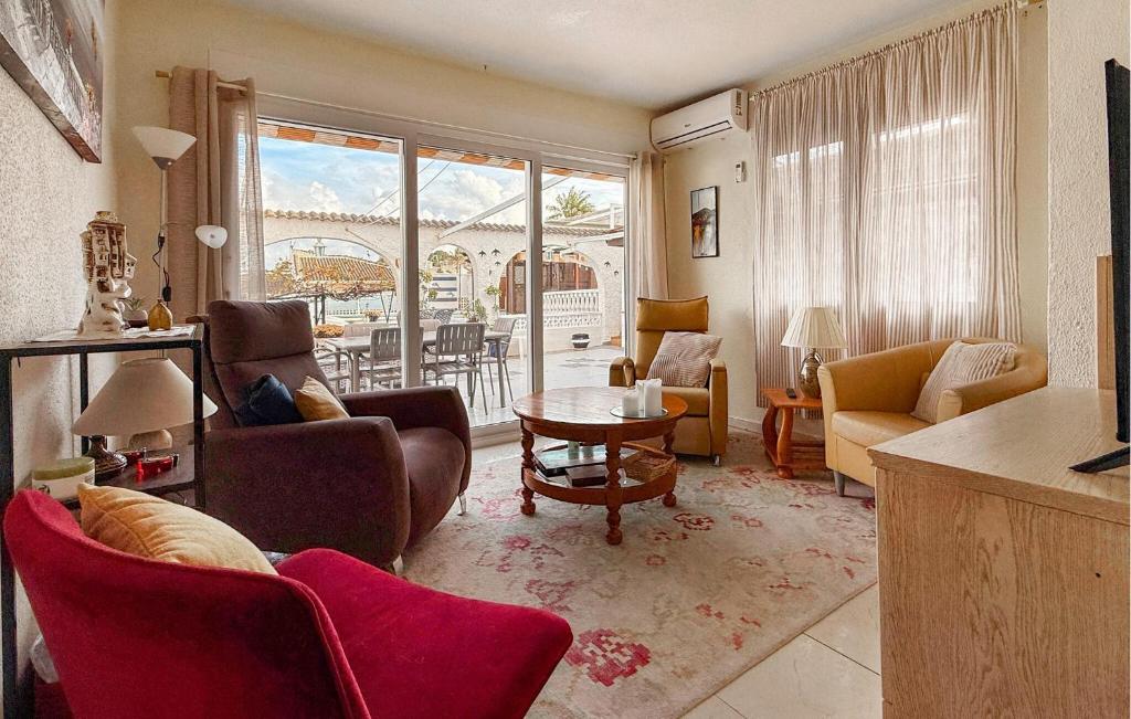 2 Bedroom Stunning Home In Torrevieja - 4