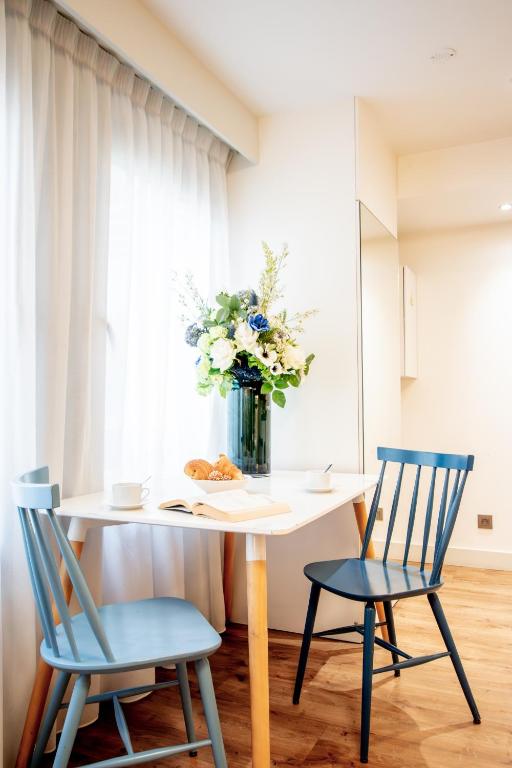 Madame Cadet - 1