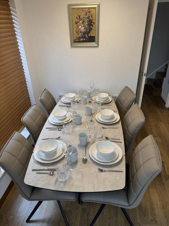 Vyn's Holiday home 내부 침실 또는 거실