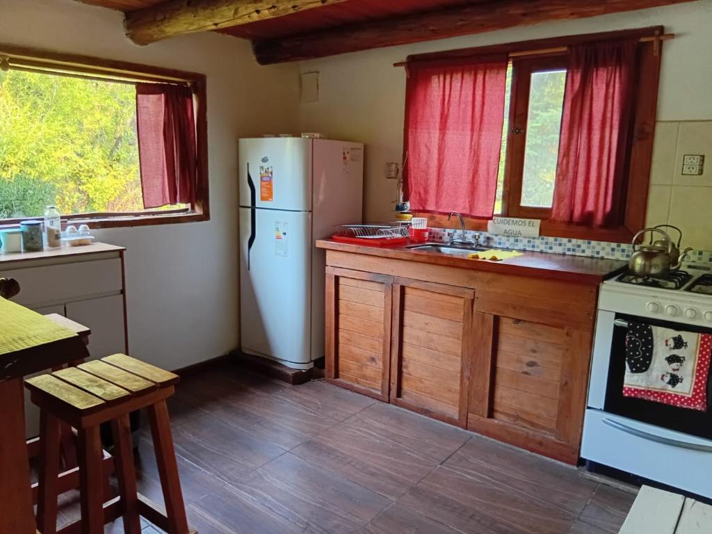 Cabaña con salida al rio - 2