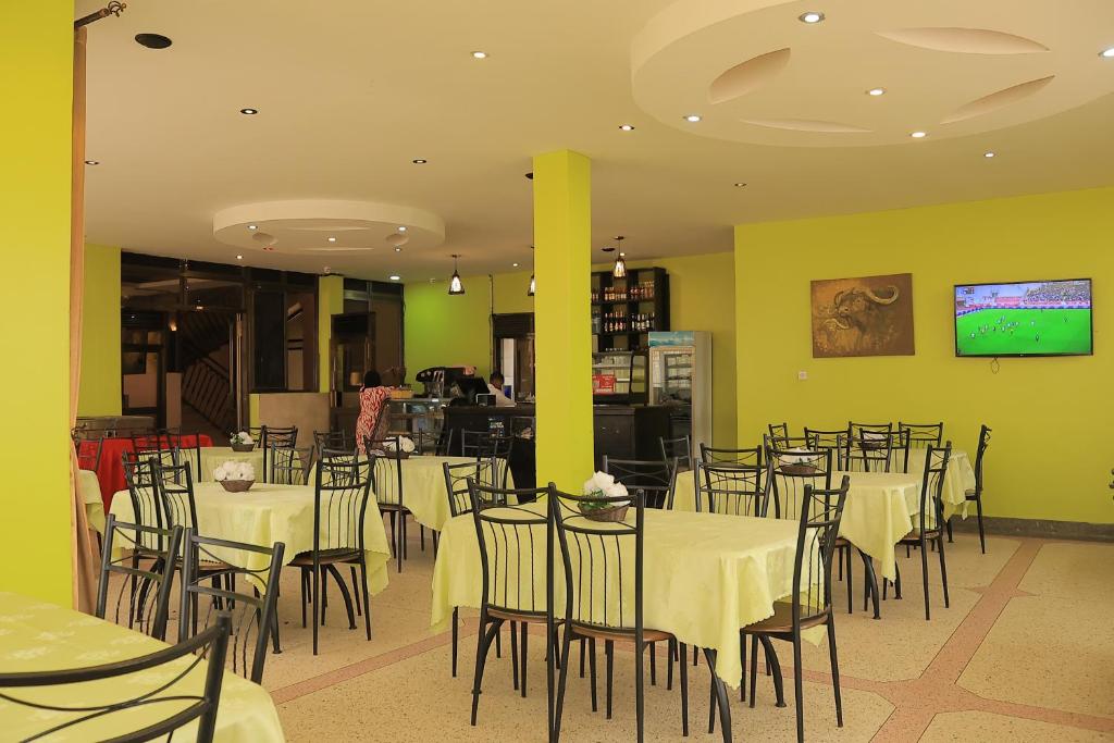 Reinah Tourist Hotel