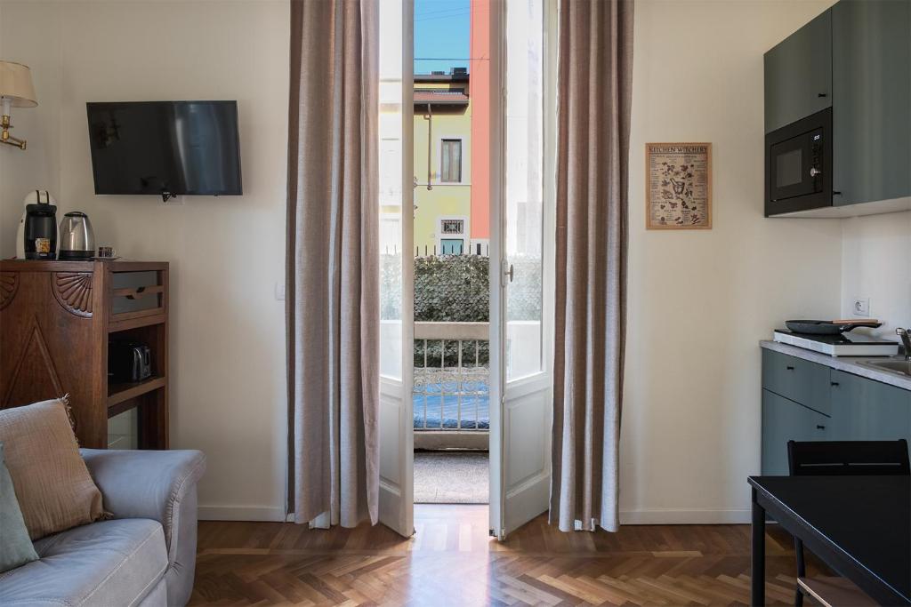 Elegant Villa With Modern Apartments in Milan - CityLife District - M1 - 2