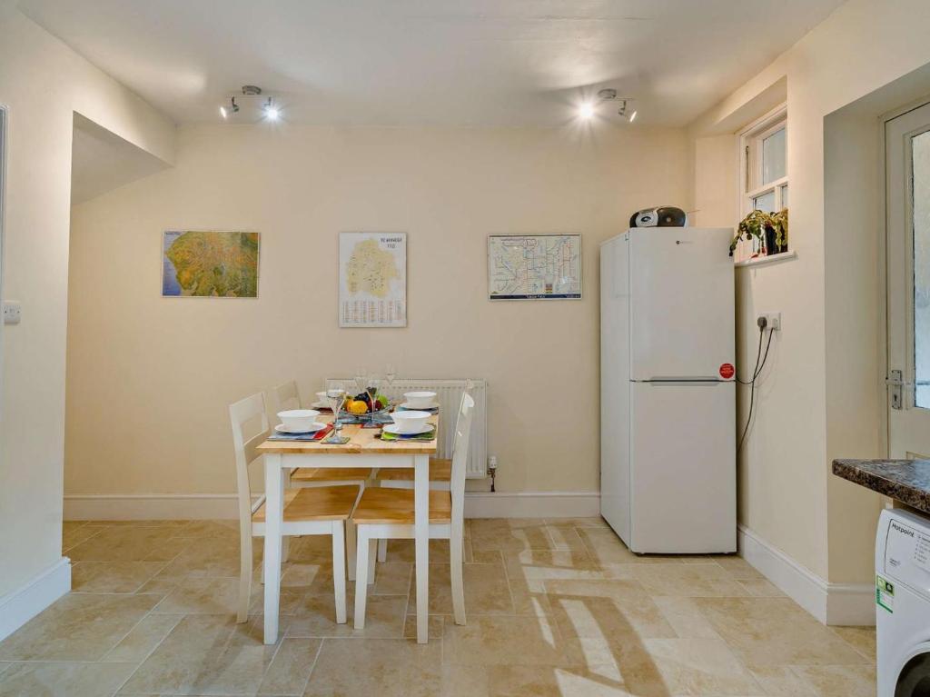 2-Bed Cottage in Central Keswick photo 7