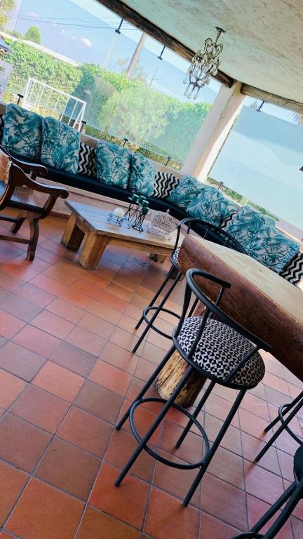 Pifo Pool House free Airport pickup Tours - 3