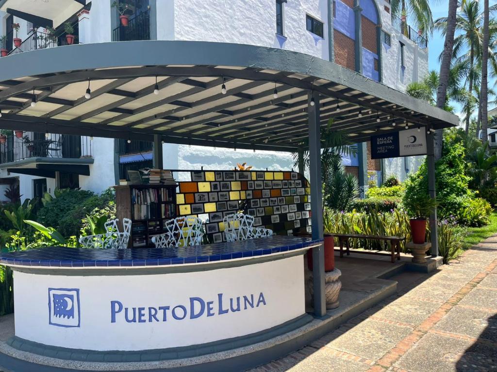 Puerto de Luna, Apartment in Puerto Vallarta with Pool - 3