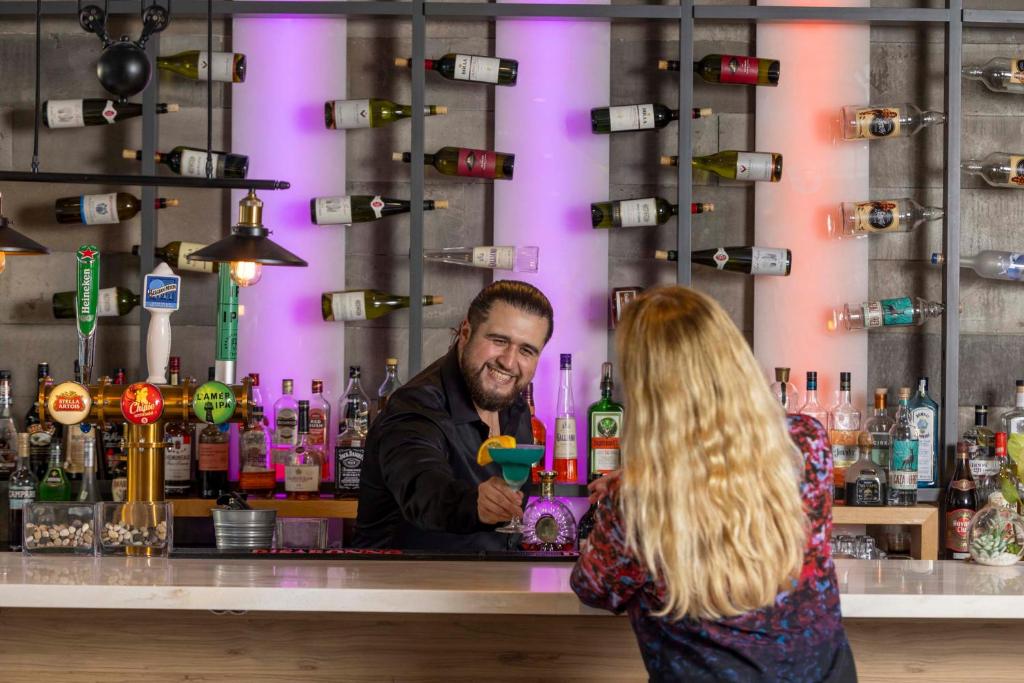 Bar/lounge