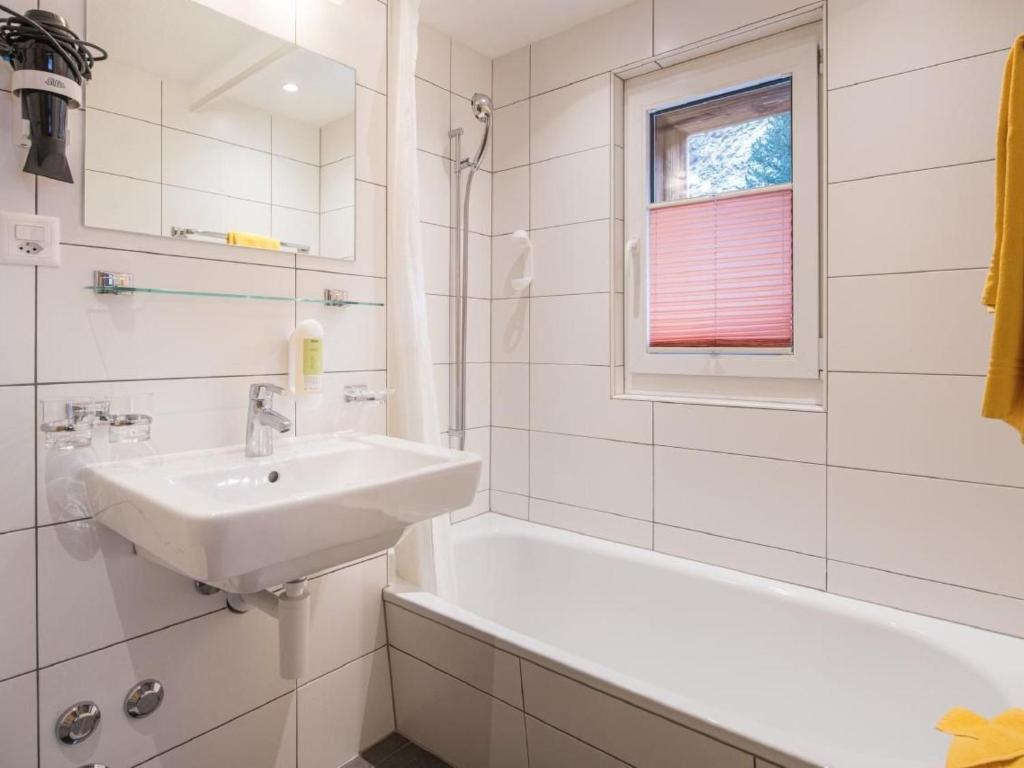 Apartment Top Ferienwohnung Pollux für 4-5 Personen by Interhome - 3