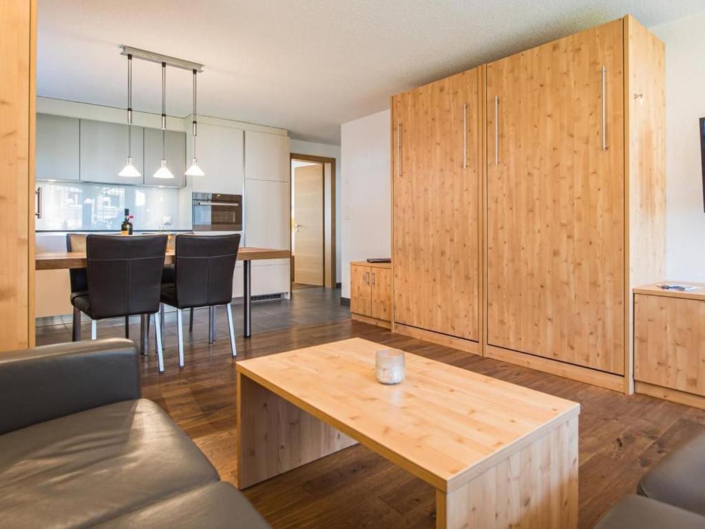 Apartment Top Ferienwohnung Breithorn - SkiIn-SkiOut by Interhome - 3