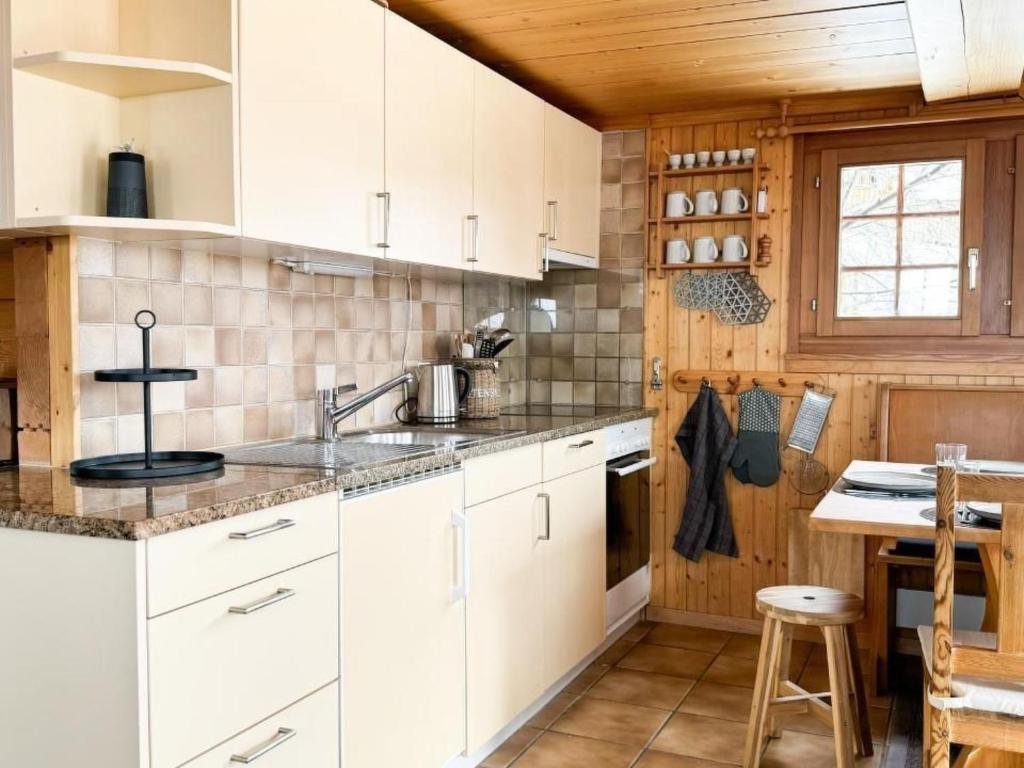 Holiday Home Chalet Domino by Interhome - 5