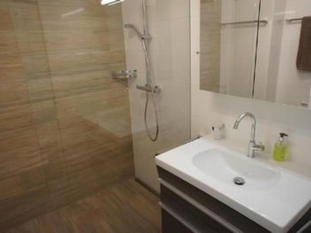 Apartment Residenza San Materno Apt- 3 by Interhome - 4