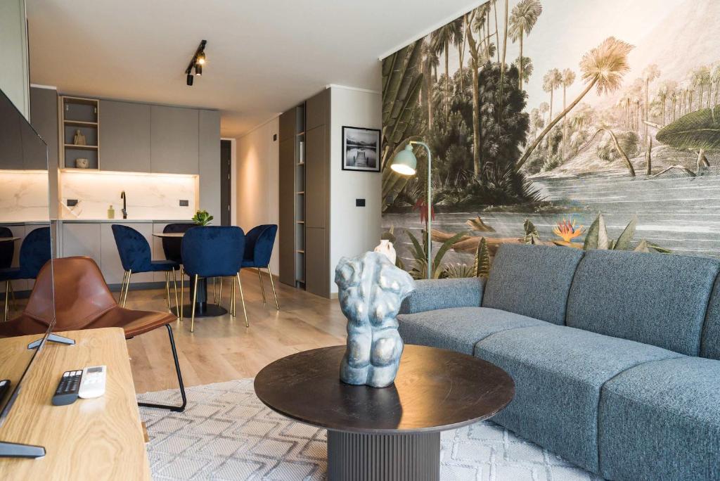 Las Condes 2BR Apt Pool & Views for 5 - 1