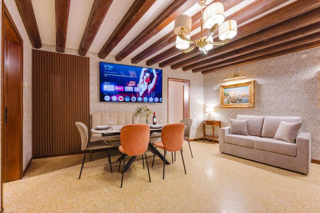 Venice Royal Residence - 5 min from Train Station & Private Parking - 1