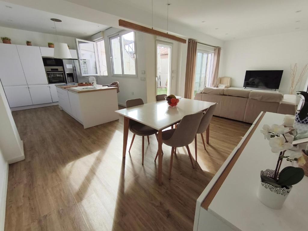 Valencia City Premium Terrace Apartment - 2