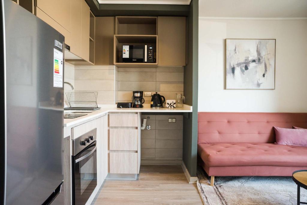 Chic 2BR Apt in Nunoa with Balcony for 5 - 4