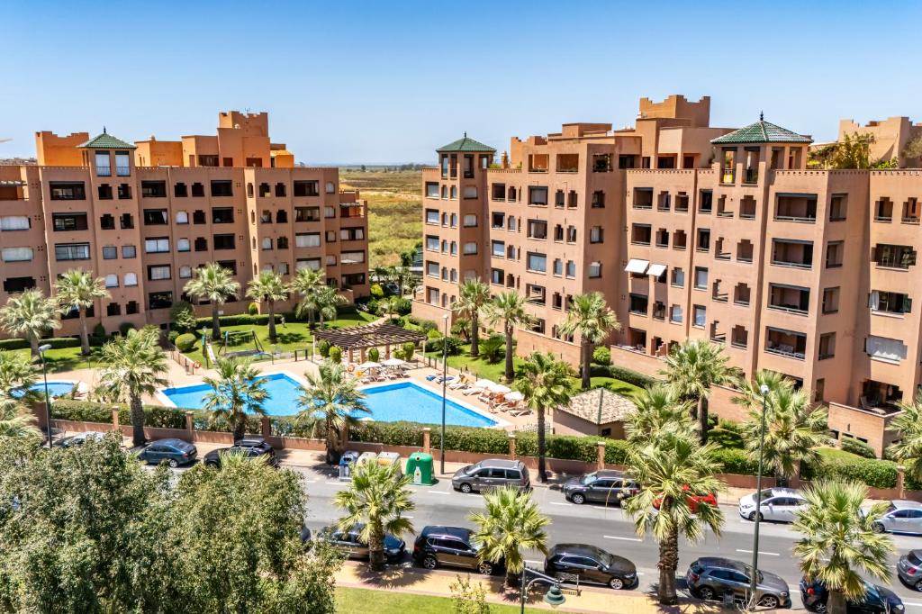 APARTAMENTO CON TERRAZA Y VISTAS AL MAR - Residencial Playa Verde - 2