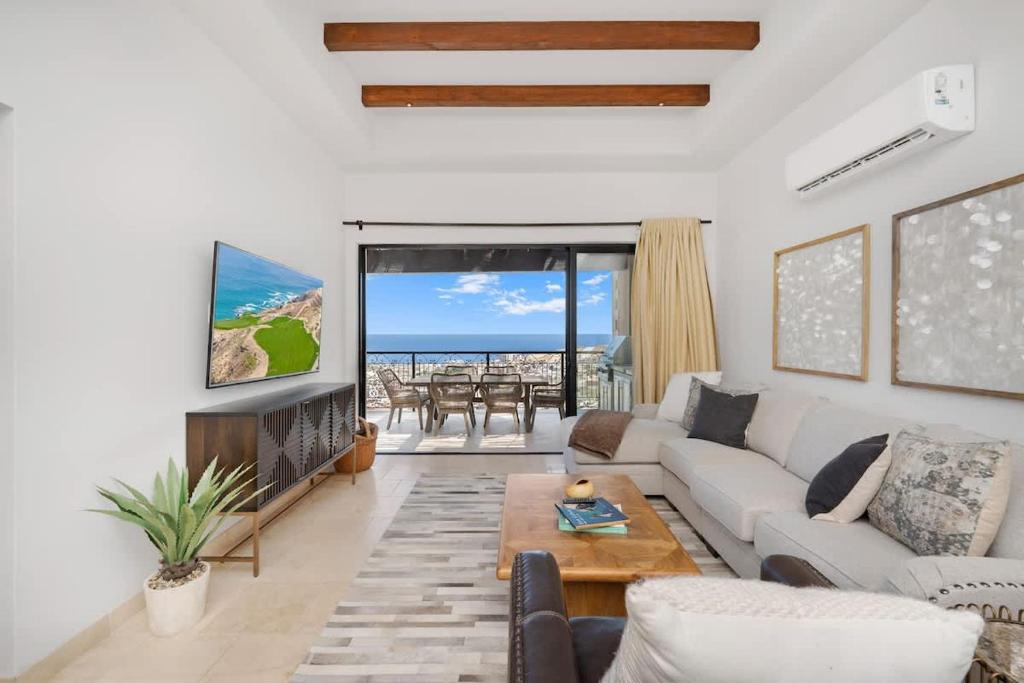 Quivira PH 3BR Premium Condo w Golf Cart - 1