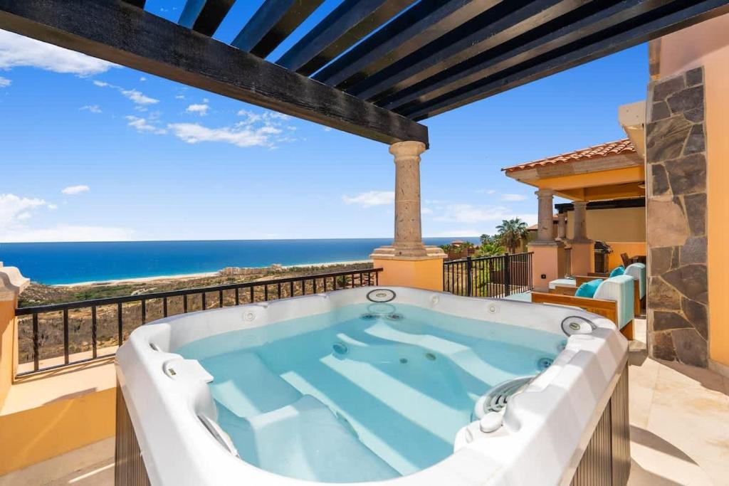 Unique Renovated Montecristo 3 BR Villa at Quivira - 5