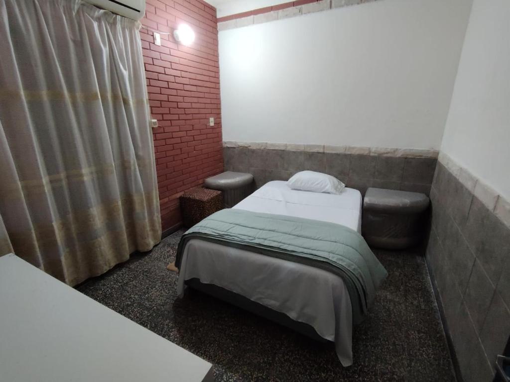 HOSTAL PURAHEI ROGA - Habitaciones independientes con Baño y comedor compartido - 3