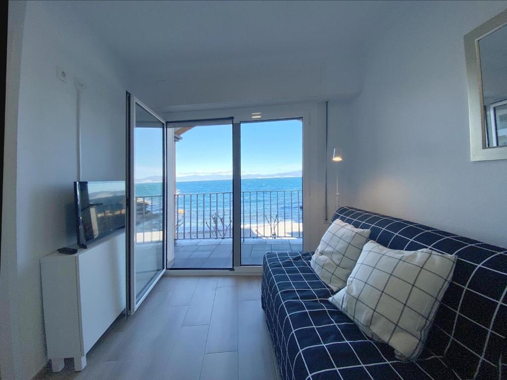 Hermoso apartamento en L'Escala, 1 habitación, terraza, cocina equipada, cerca de playas y comercios - HISP-7-37 - 2