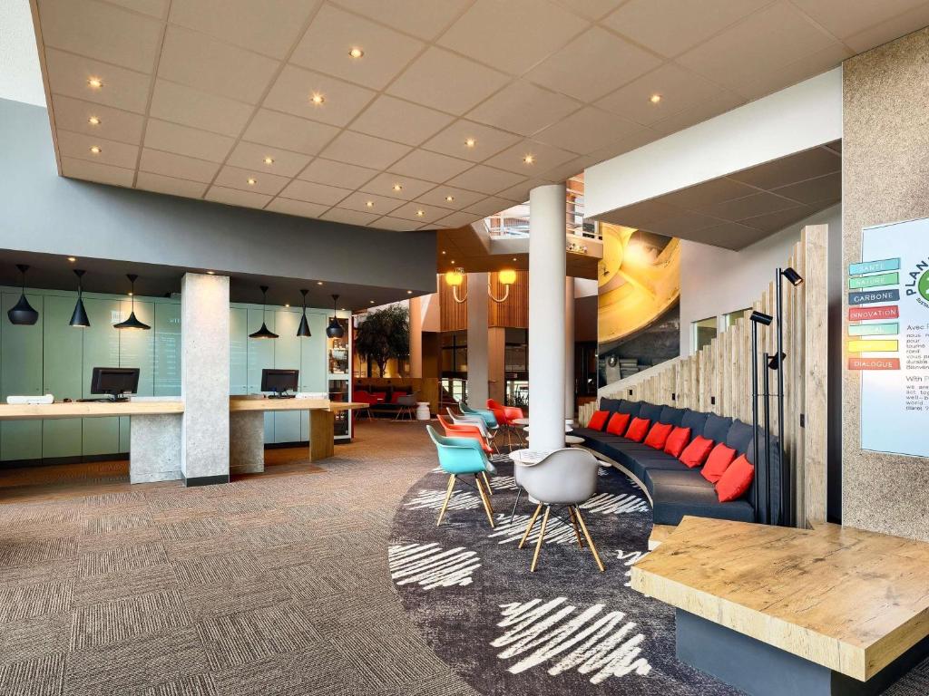 ibis Site du Futuroscope 外観