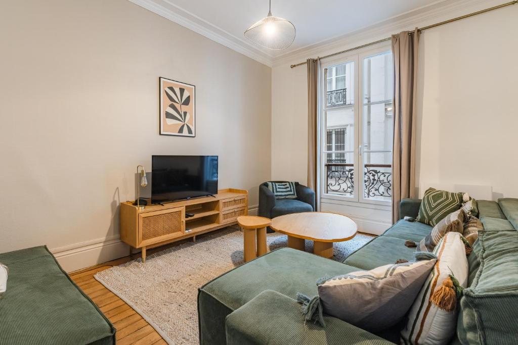 Chic & Centra 2 Bedrooms in the Heart of Le Marais - 1