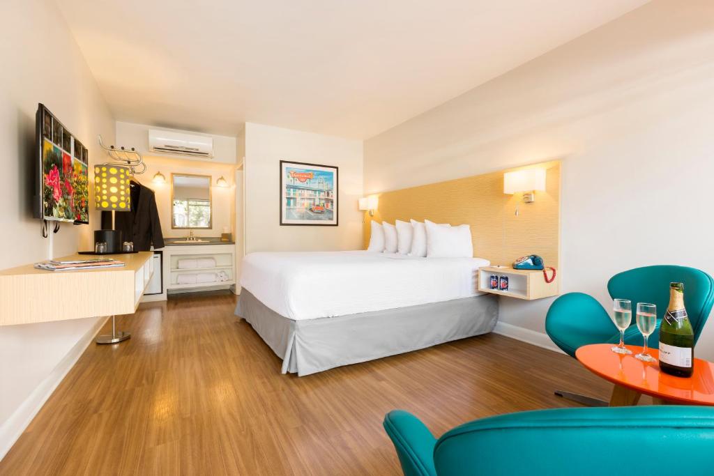 The Thunderbird Inn, Savannah