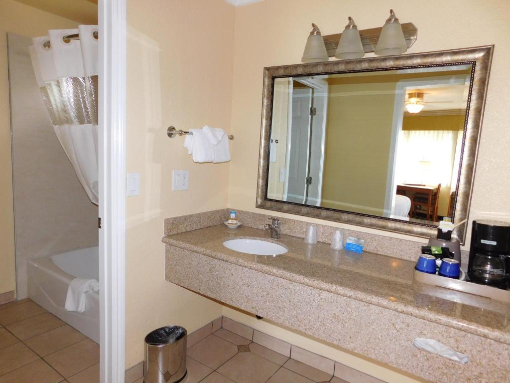 Deer Haven Inn photo
