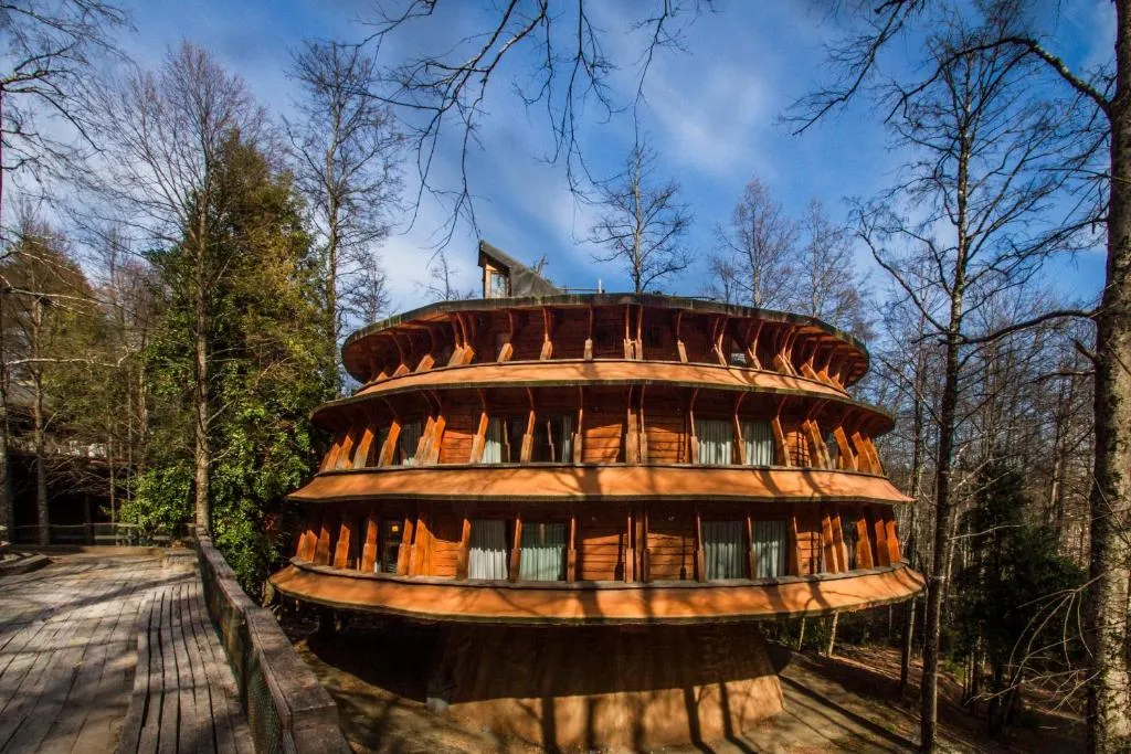 Huilo Huilo Reino Fungi, hotel in Huilo Huilo