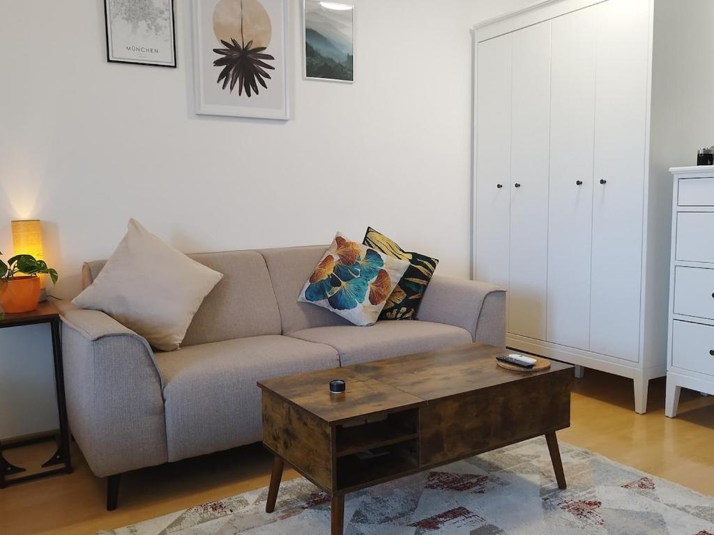Beautiful Cozy Flat in Munich - 3