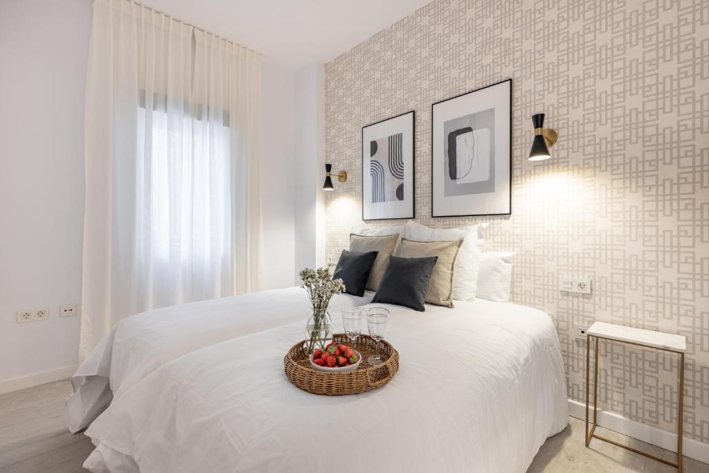 ChezmoiHomes Angel 18 1BR & 2BR - 2