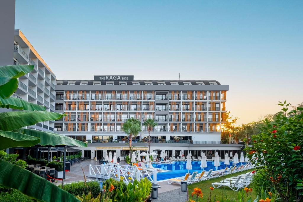 The Raga Side Adult Only — Hotel building in Side