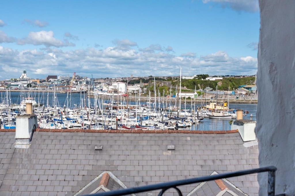 Cosy Fisherman's Cottage with Sea Views, Plymouth photo 5