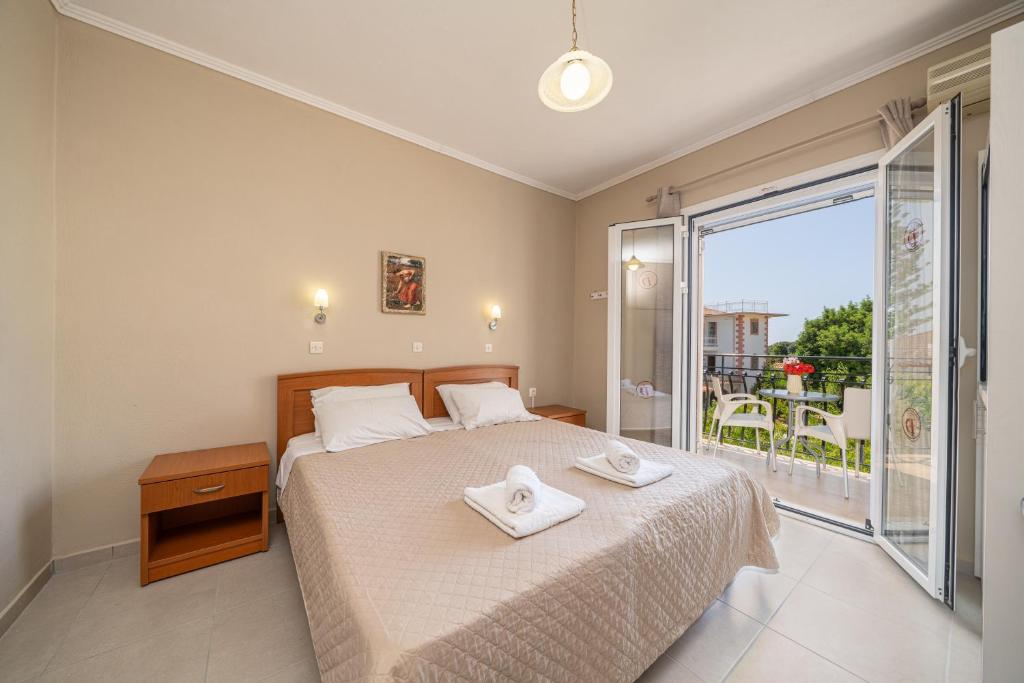 Dionysios Studios — Hotel rooms in Skala (Kefalonia), Ionian Islands