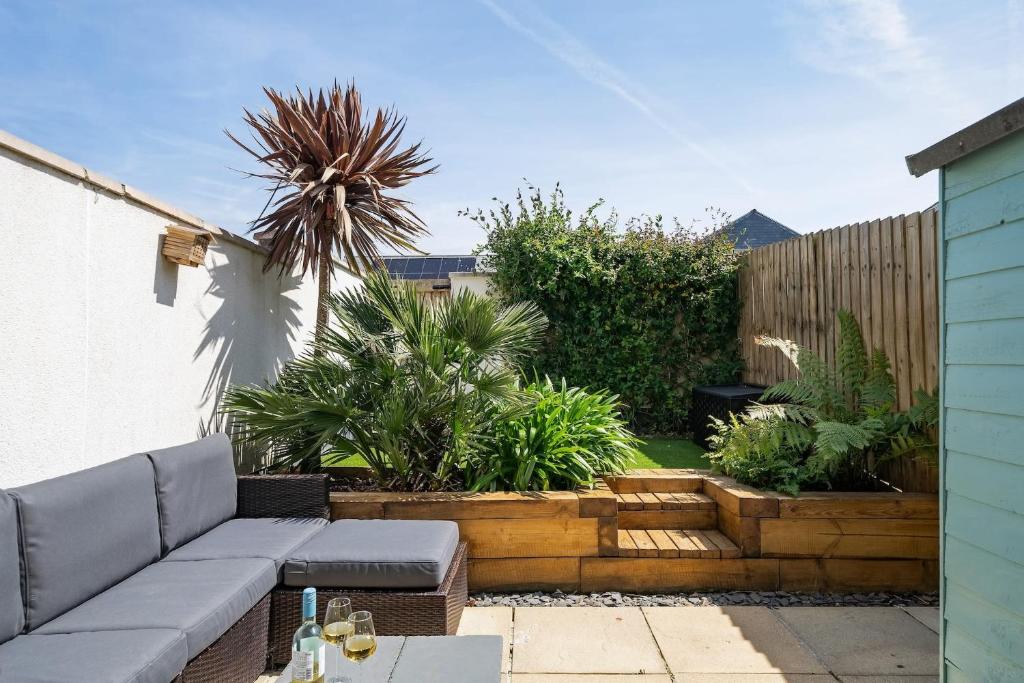 Stylish Home with Private Garden, Newquay photo 3