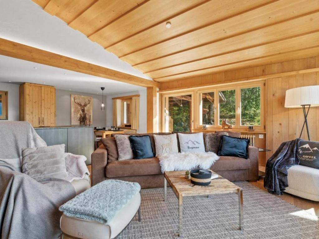 Holiday Home A&Y Chalet zum goldenen Hirsch by Interhome - 3