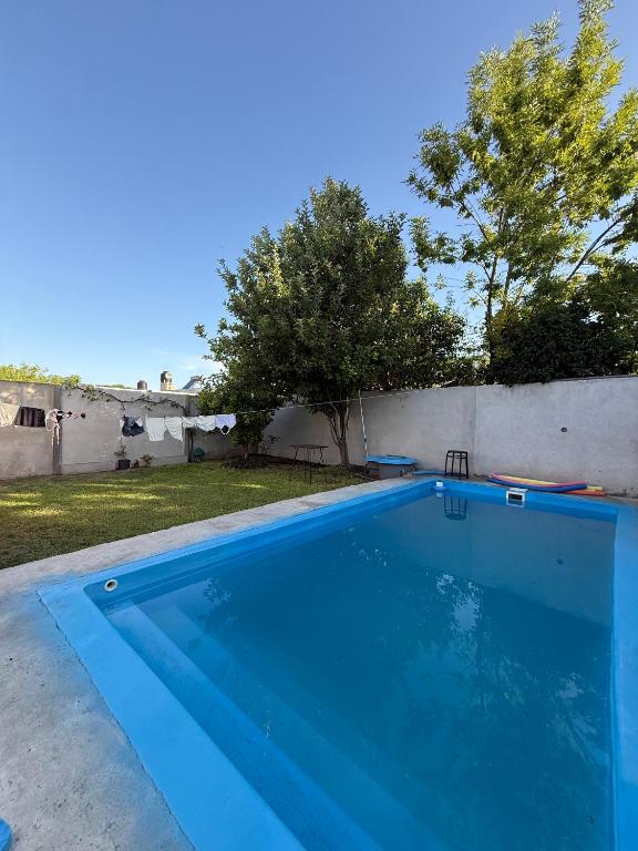 Casa familiar con piscina a 10 minutos del centro - 2