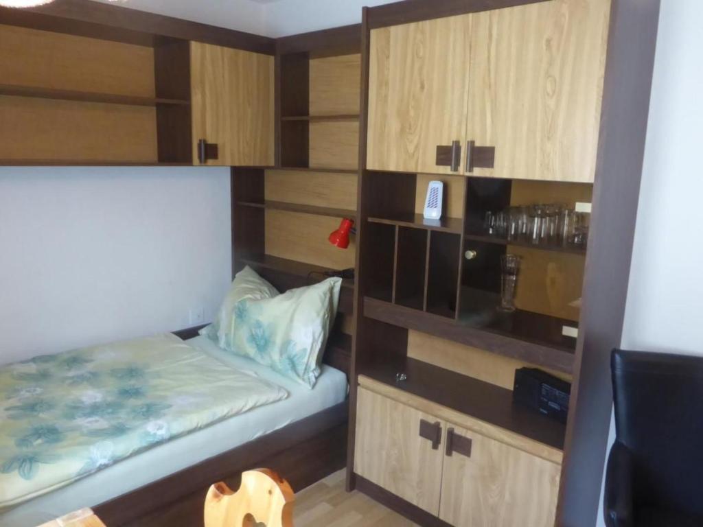 Apartment Chesa Margretta by Interhome - 4